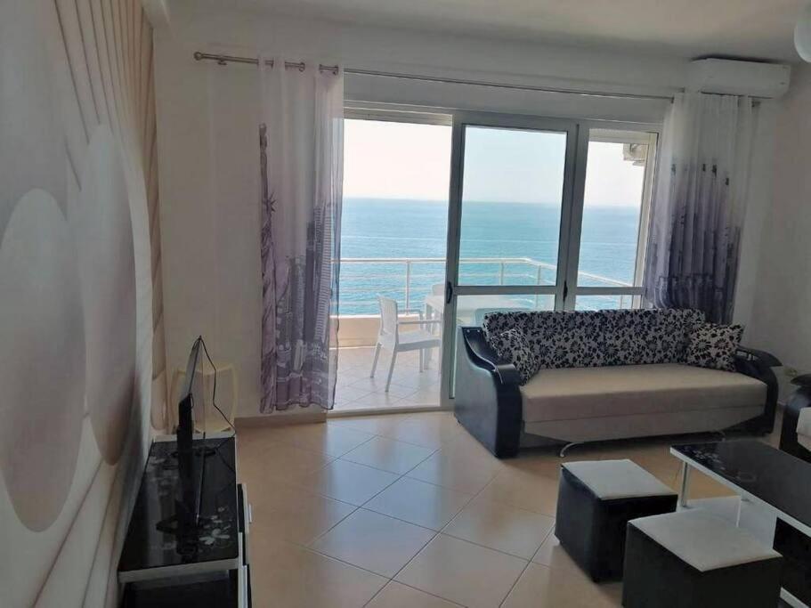Bilal Golemi Sea View Apartment ساراندا المظهر الخارجي الصورة